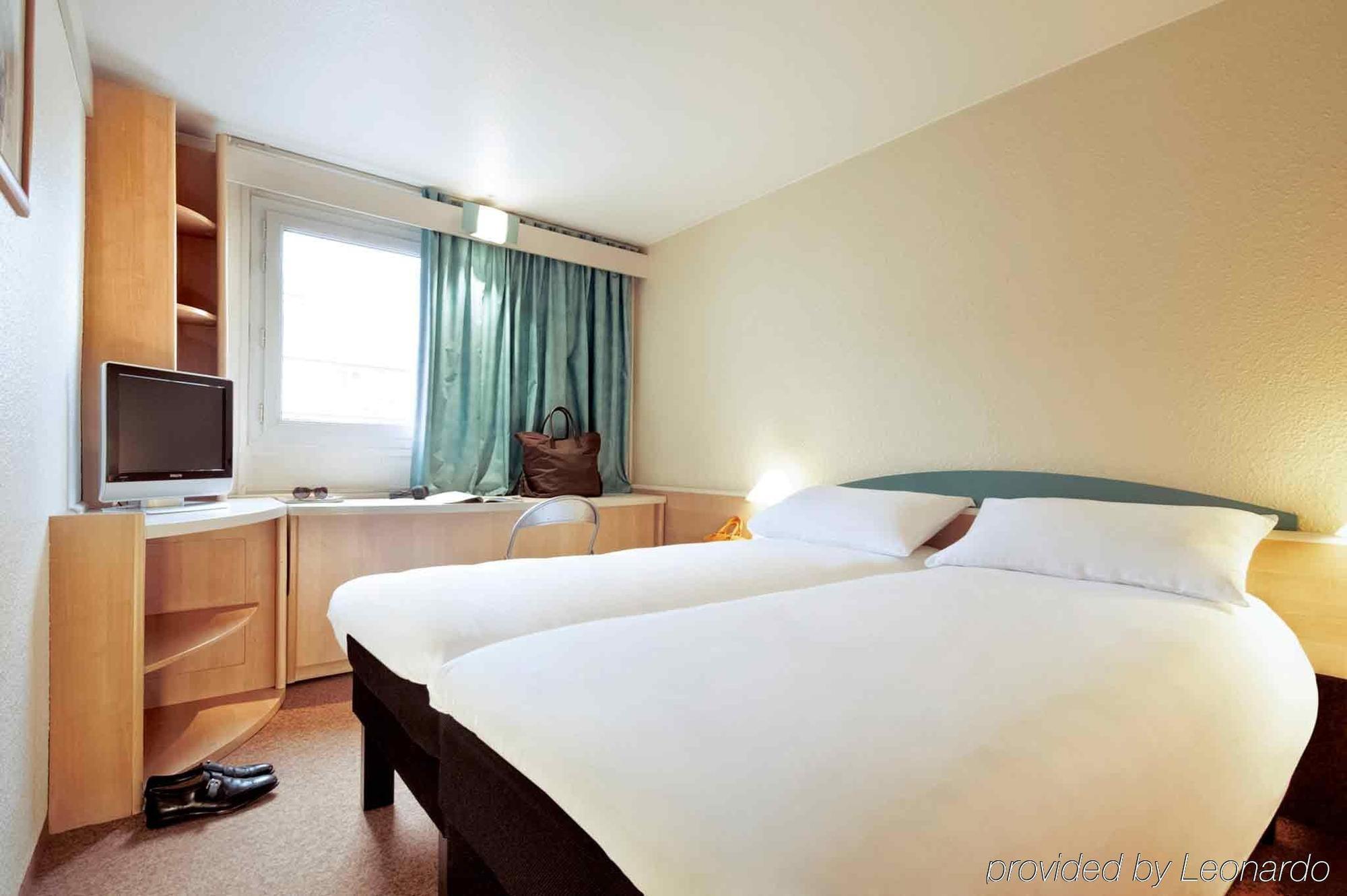 Ibis Poitiers Beaulieu Hotel Exterior photo